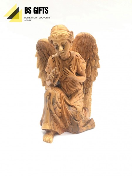 Artist made angel kneeling 19x13 cm